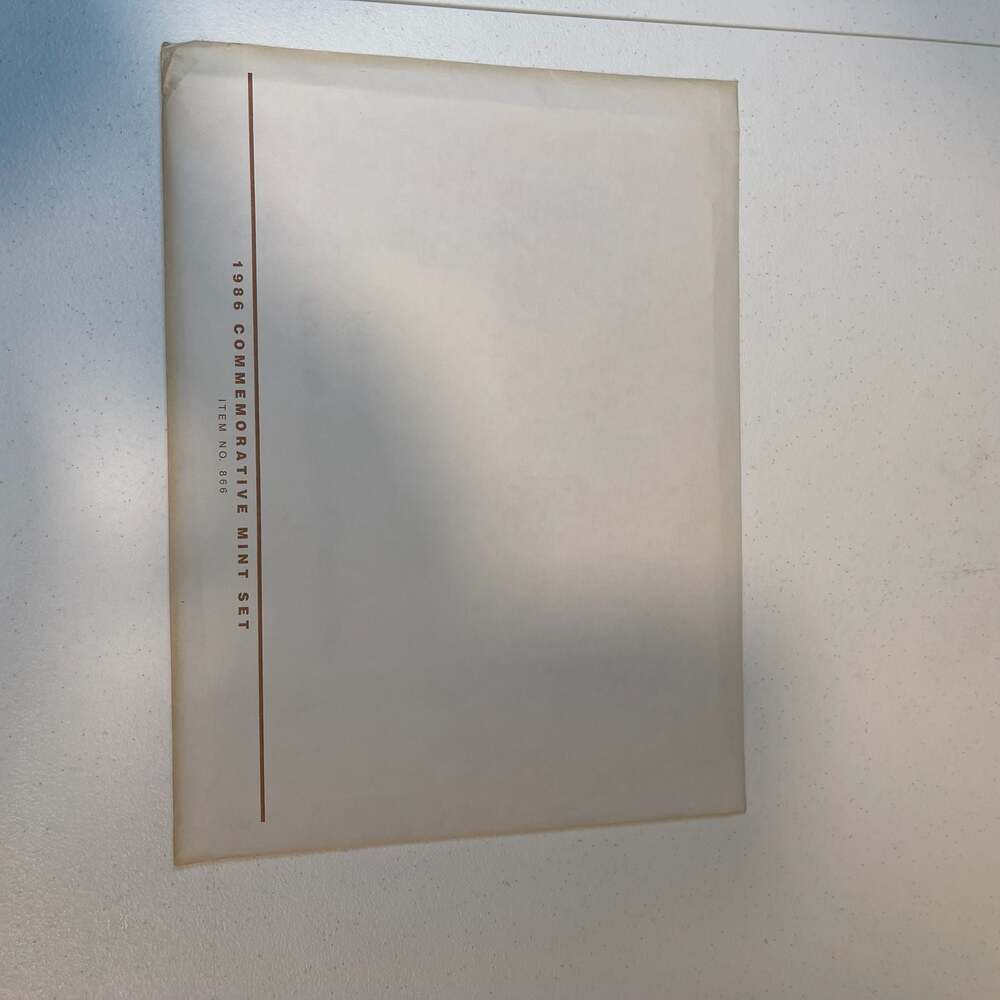 1986 USPS Commemorative‎ Mint Stamp Set - Original Book & Stamps included